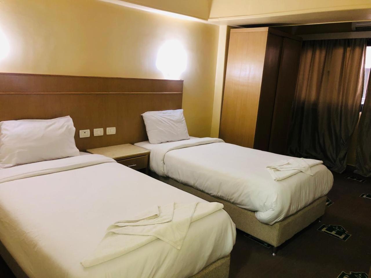 Regency Hotel *